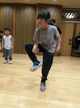 And we!!ロックダンス
